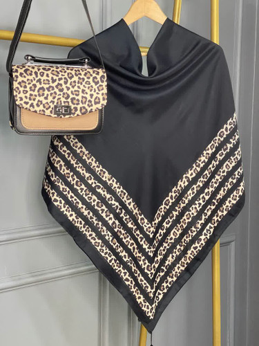 کیف و روسری